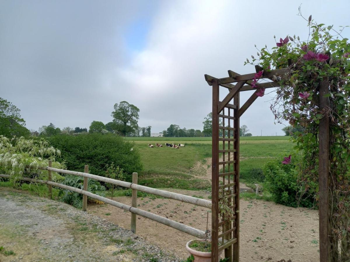 Appartamento Studio Dans Une Longere En Pierre A La Campagne Saint-Ovin Esterno foto